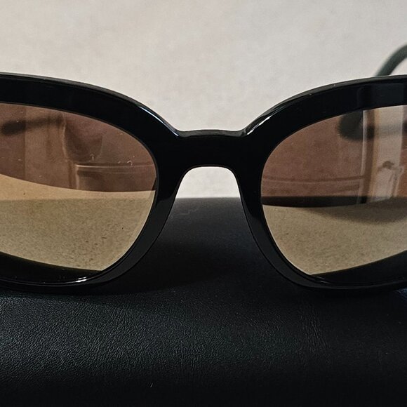 Authentic PRADA Sunglasses/ Mirrored Lenses - Picture 4 of 6